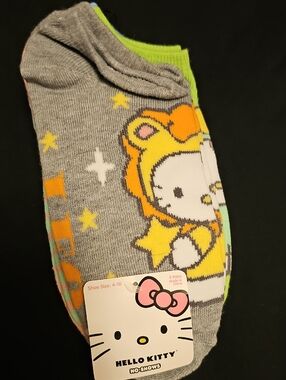 Hello Kitty Sodiac Theme No-Show Socks